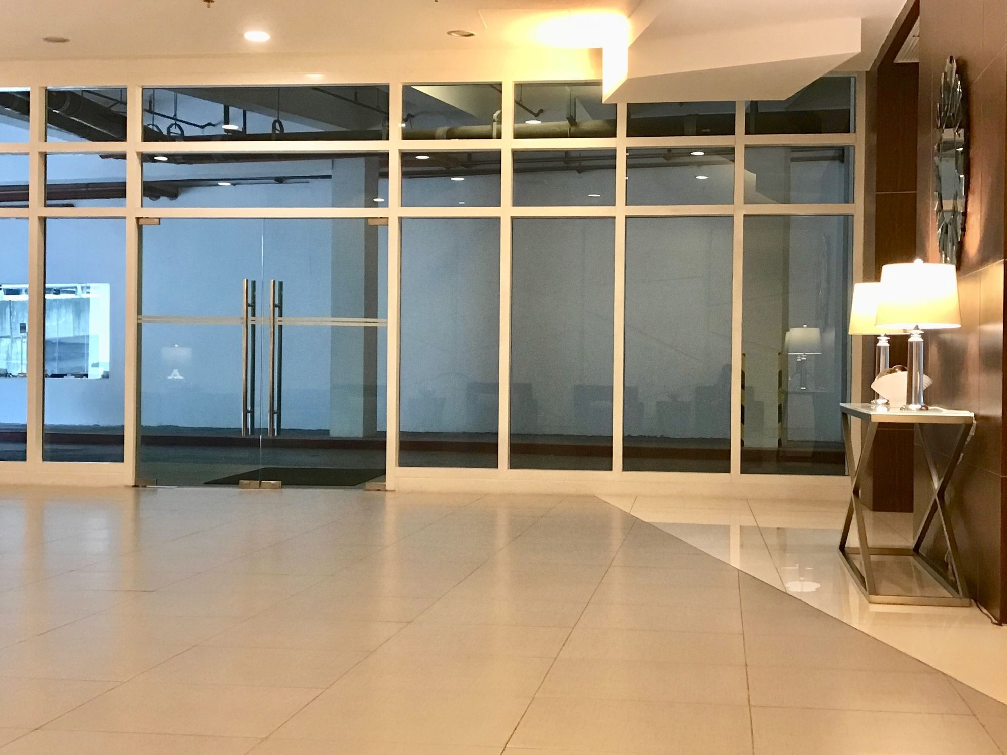 The Beacon Serviced Residences San Pedro Makati Exterior foto