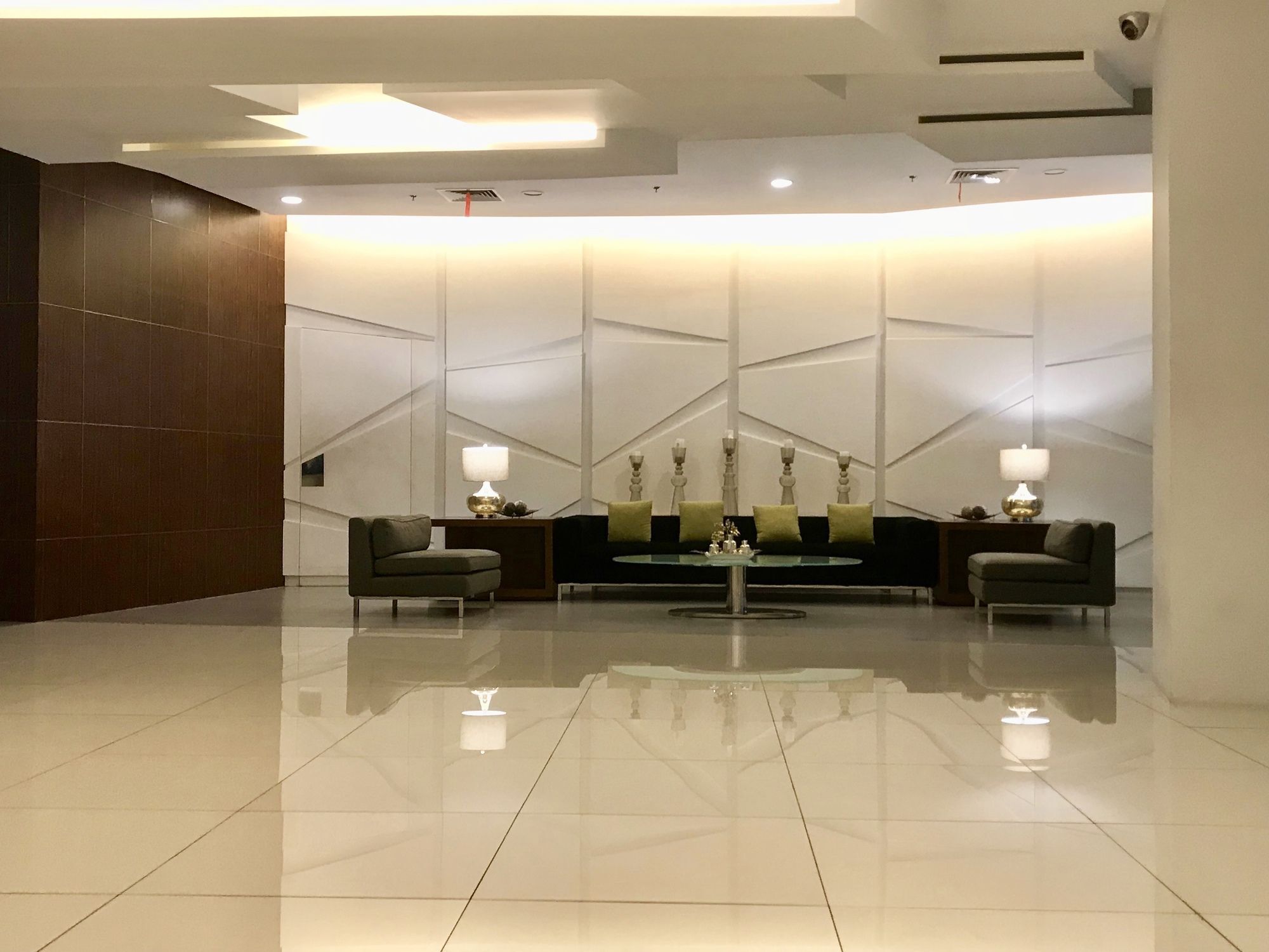 The Beacon Serviced Residences San Pedro Makati Exterior foto
